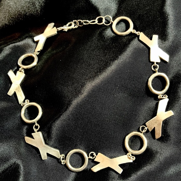 Artisan Made Jewelry - 🎉2x HP🎉 Unique Silver X&O’s Necklace/Choker